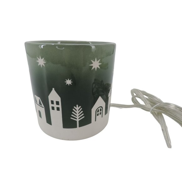 Yankee Candle Wax Warmer Winter Village - Picture 3 of 10